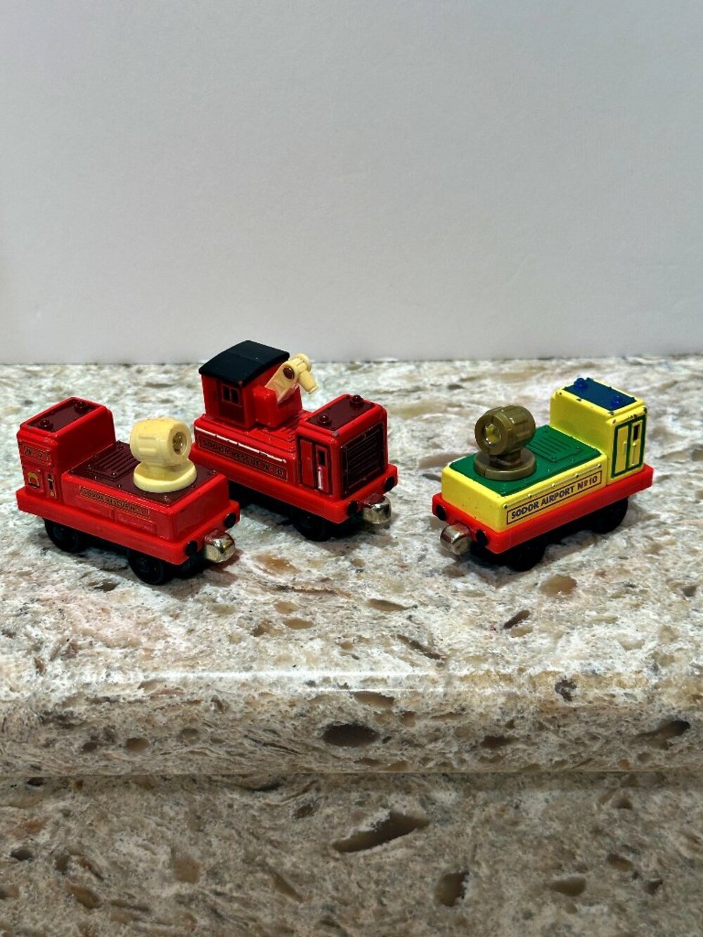 Thomas & Friends Sodor Rescue Airport Car Lot 3 Take Along 2004 Learning Curve